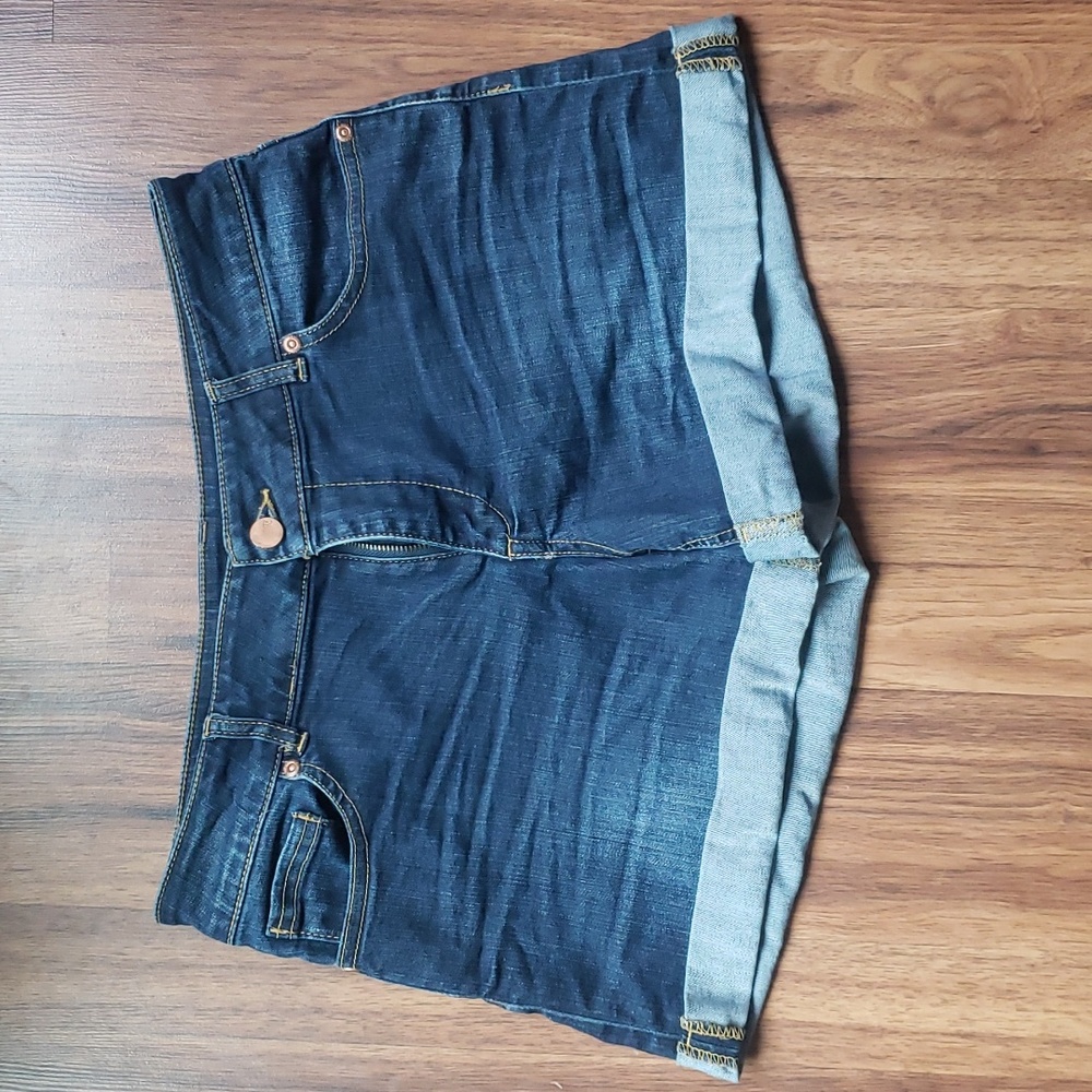 Jean shorts/New York & Co.